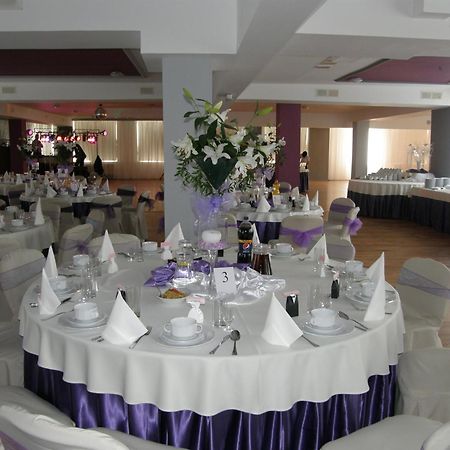 Hotel Akor Быдгощ Экстерьер фото