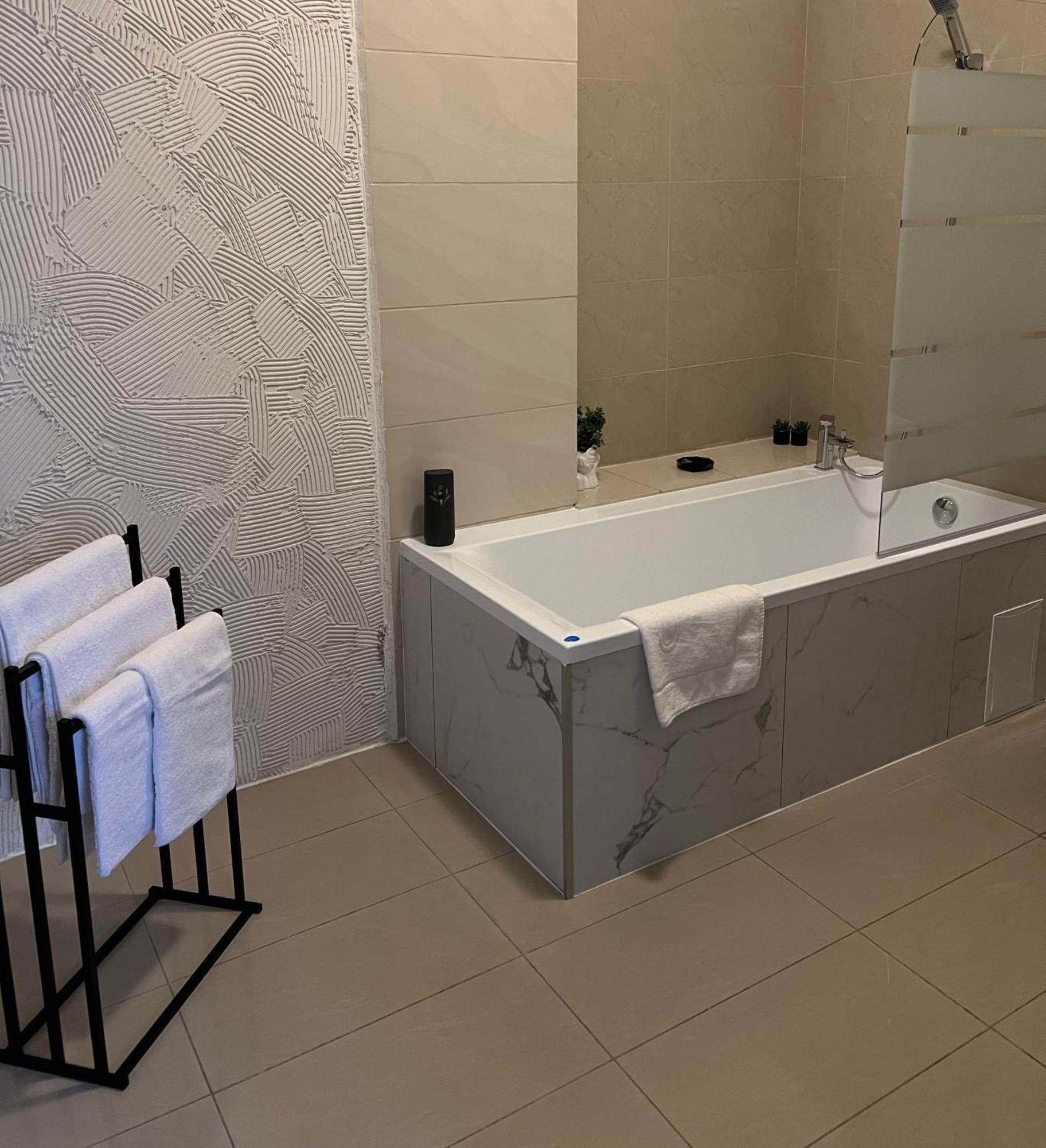 Hotel Akor Быдгощ Экстерьер фото