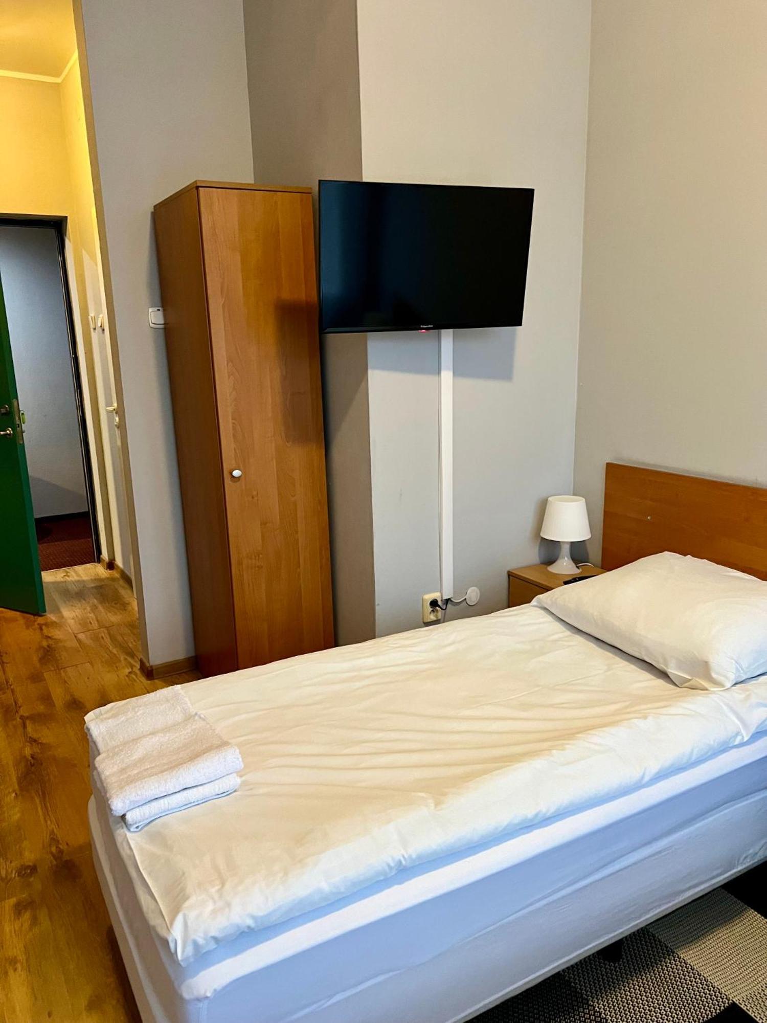 Hotel Akor Быдгощ Экстерьер фото