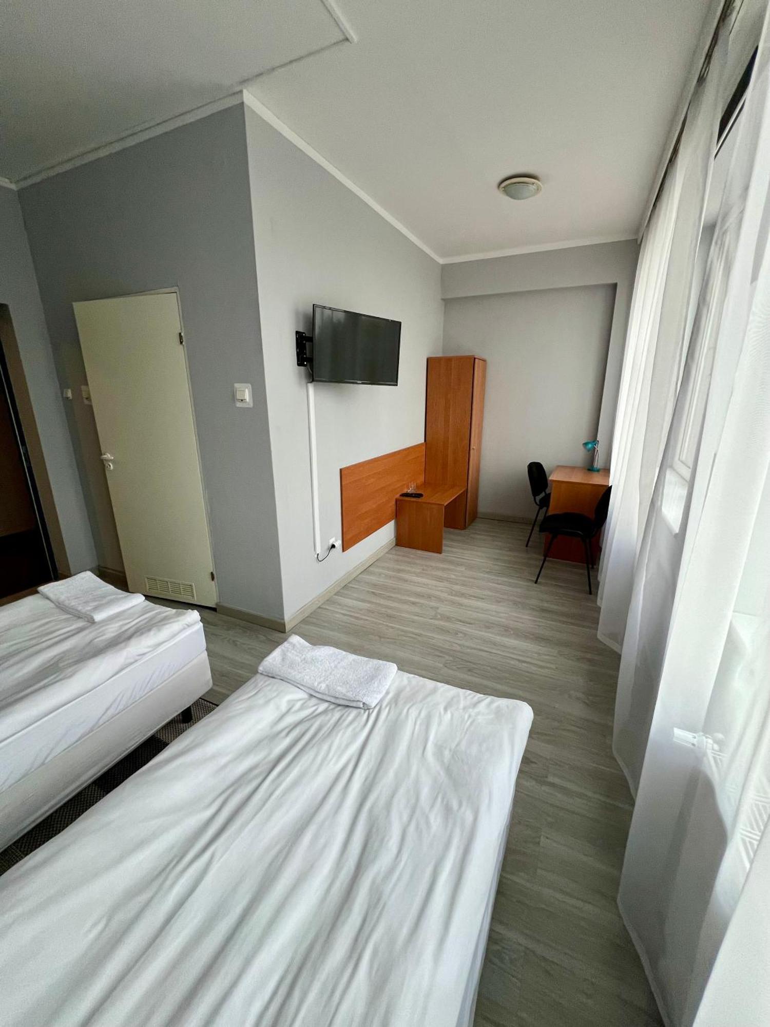 Hotel Akor Быдгощ Экстерьер фото
