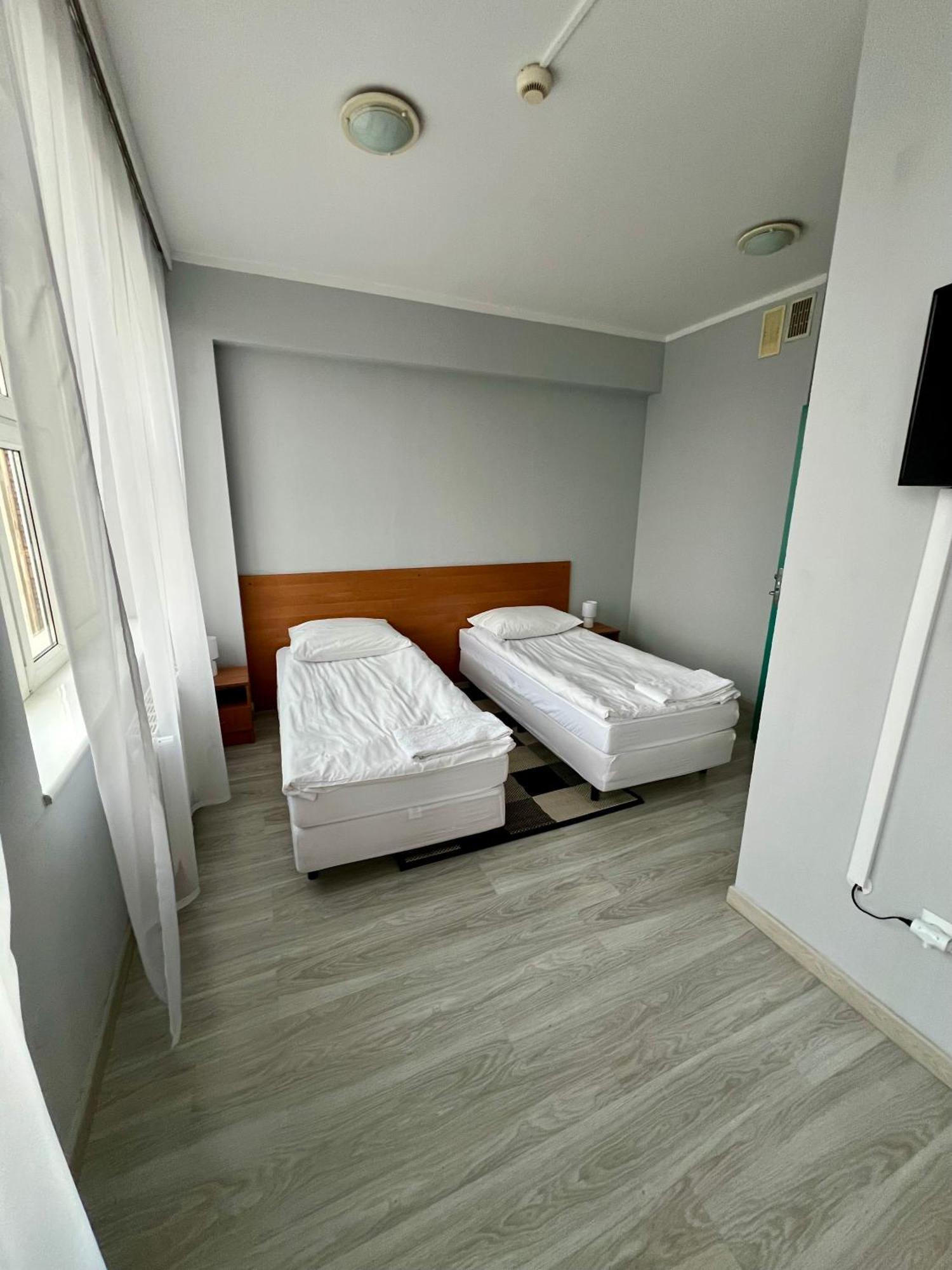 Hotel Akor Быдгощ Экстерьер фото