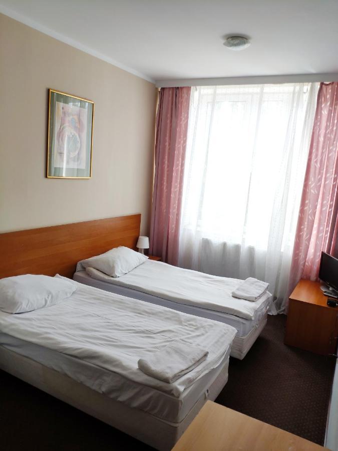 Hotel Akor Быдгощ Экстерьер фото
